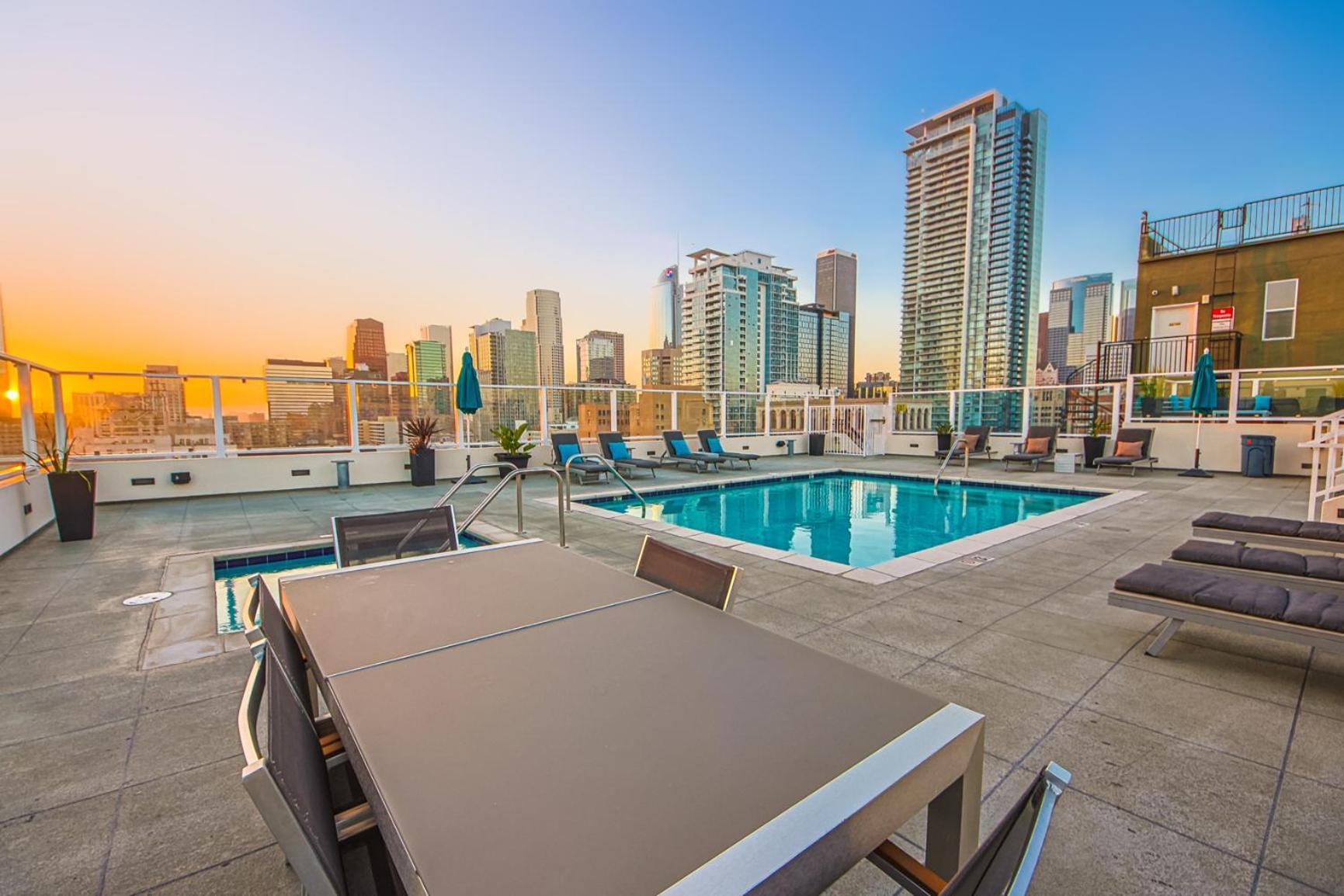 Stunning 1 Bdr 1 Bth, Pool, Jacuzzi Apartment Los Angeles Exterior photo